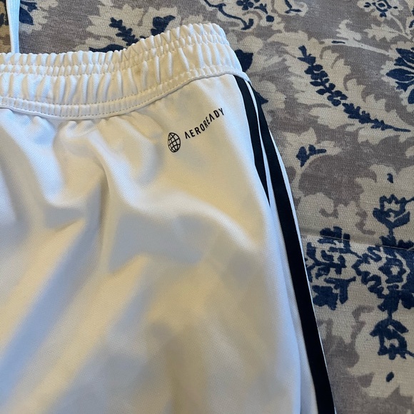 New Adidas Climate Control Running Pants size medium…white. Very Comfortable! - Picture 4 of 9